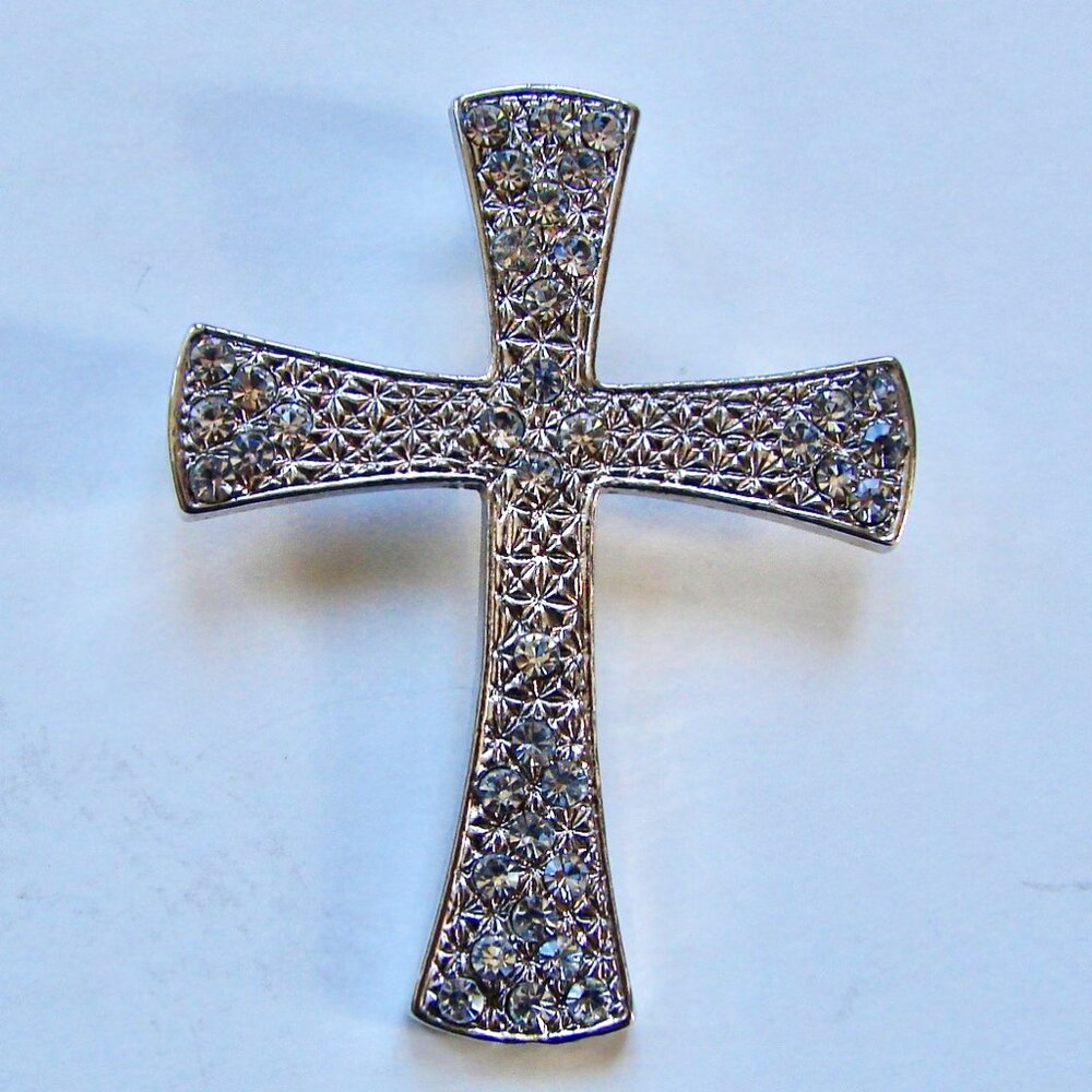 Silver Tone Crystal Cross Metal Pendant for Necklace Sparkle Communion